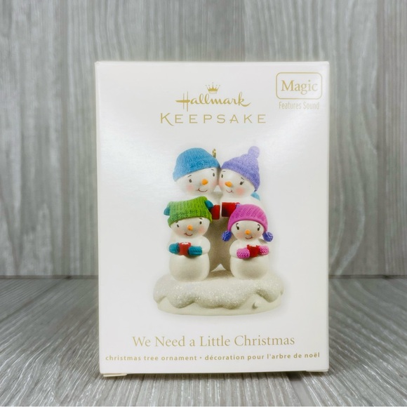 Hallmark Christmas ornament 2011 We Need A Little Christmas snowman family of 4 - Picture 9 of 11